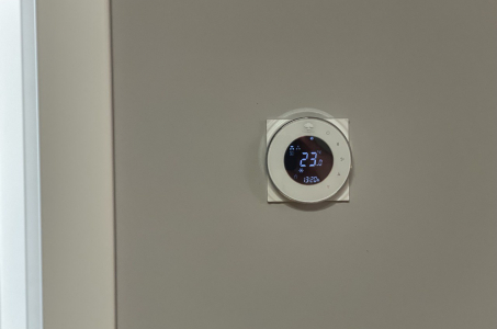Prywatny dom Termostat klimakonwektora Mycond ORB Fan z Wi-Fi