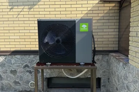 Domek wyposażony w pompy ciepła Mycond Split serii BeeHeat